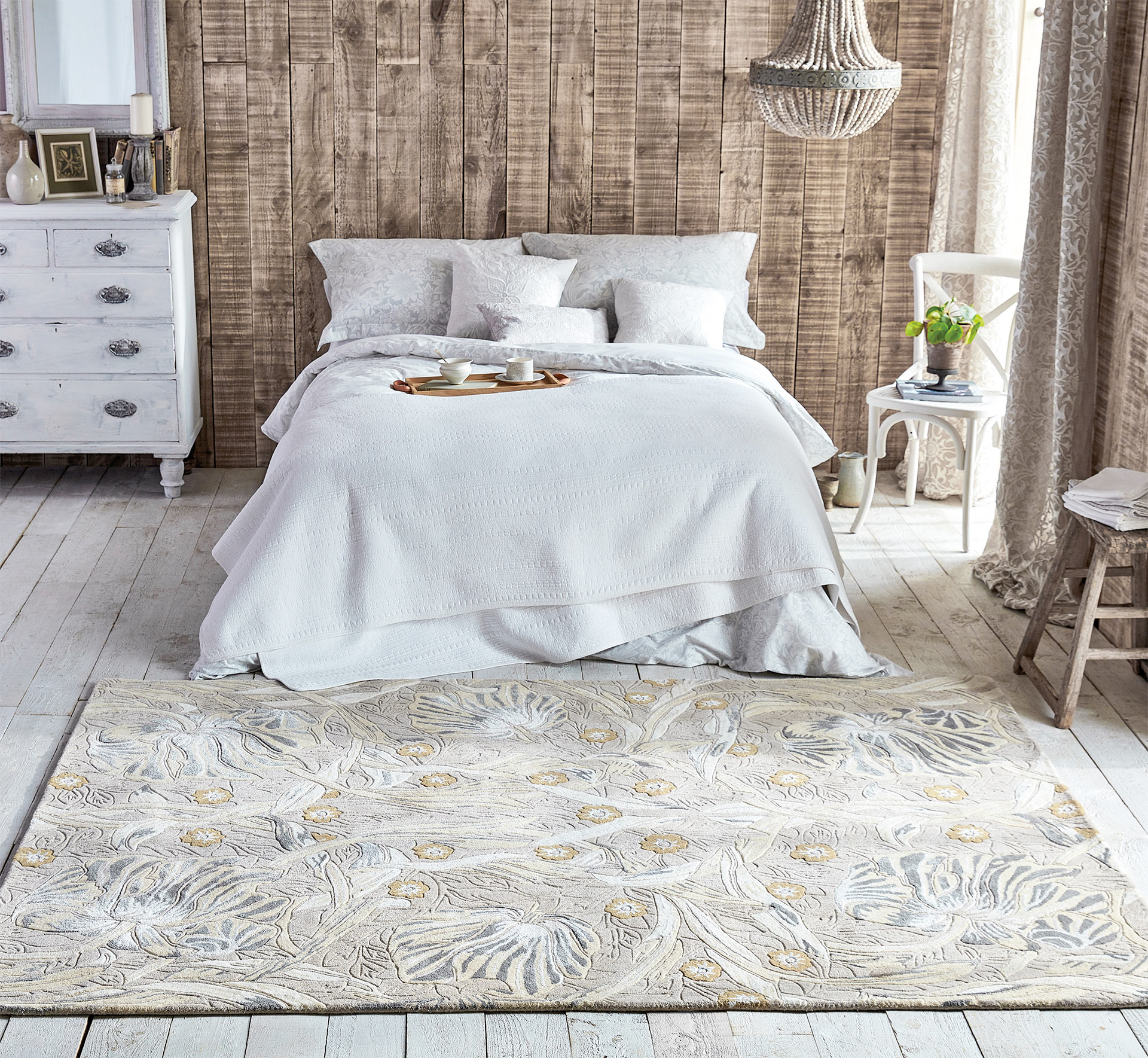 Jak wybrać najlepszy dywan do sypialni: trendy, aranżacje, inspiracje