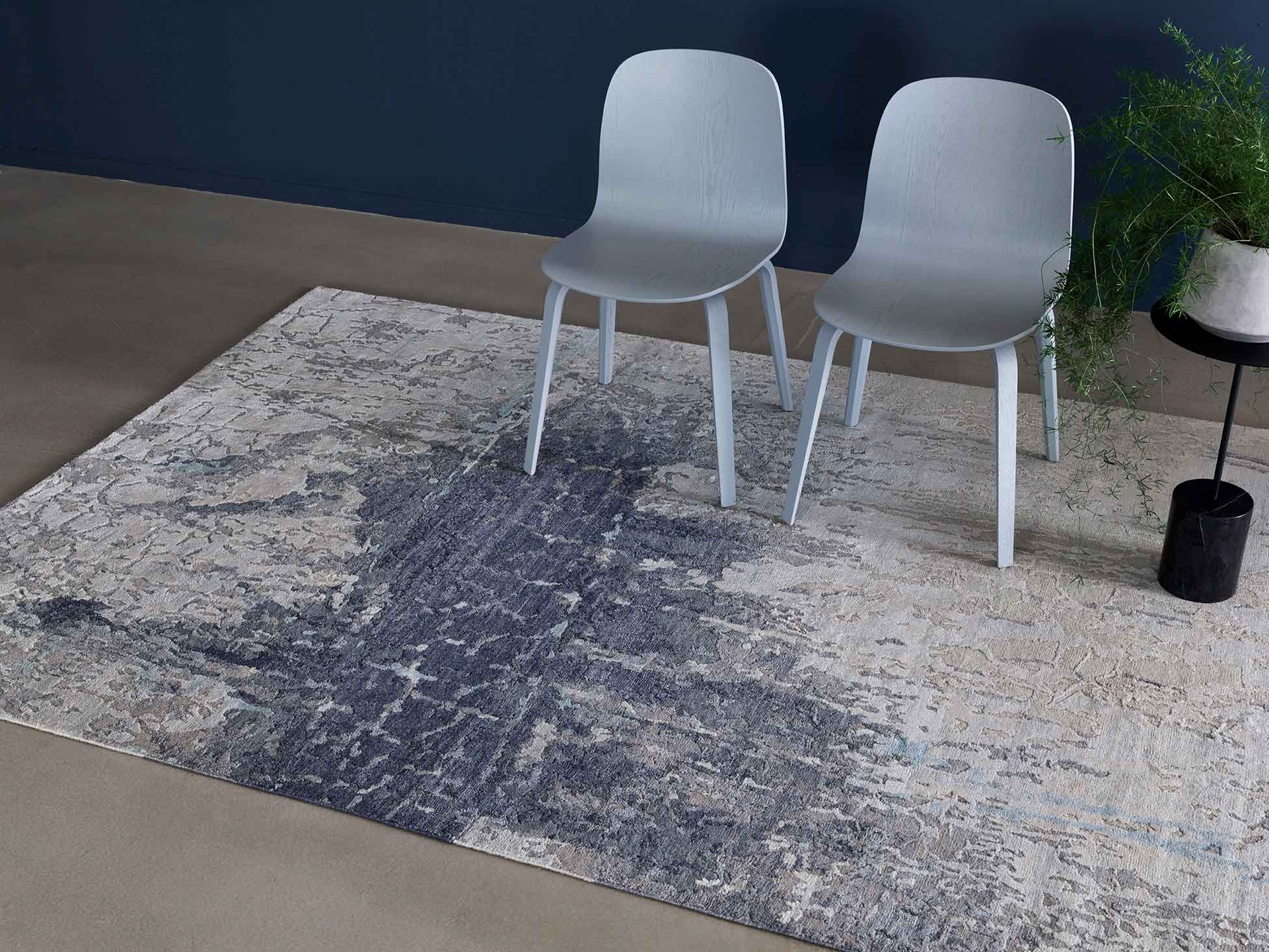 Czyszczenie dywanów na sucho: skuteczne domowe sposoby