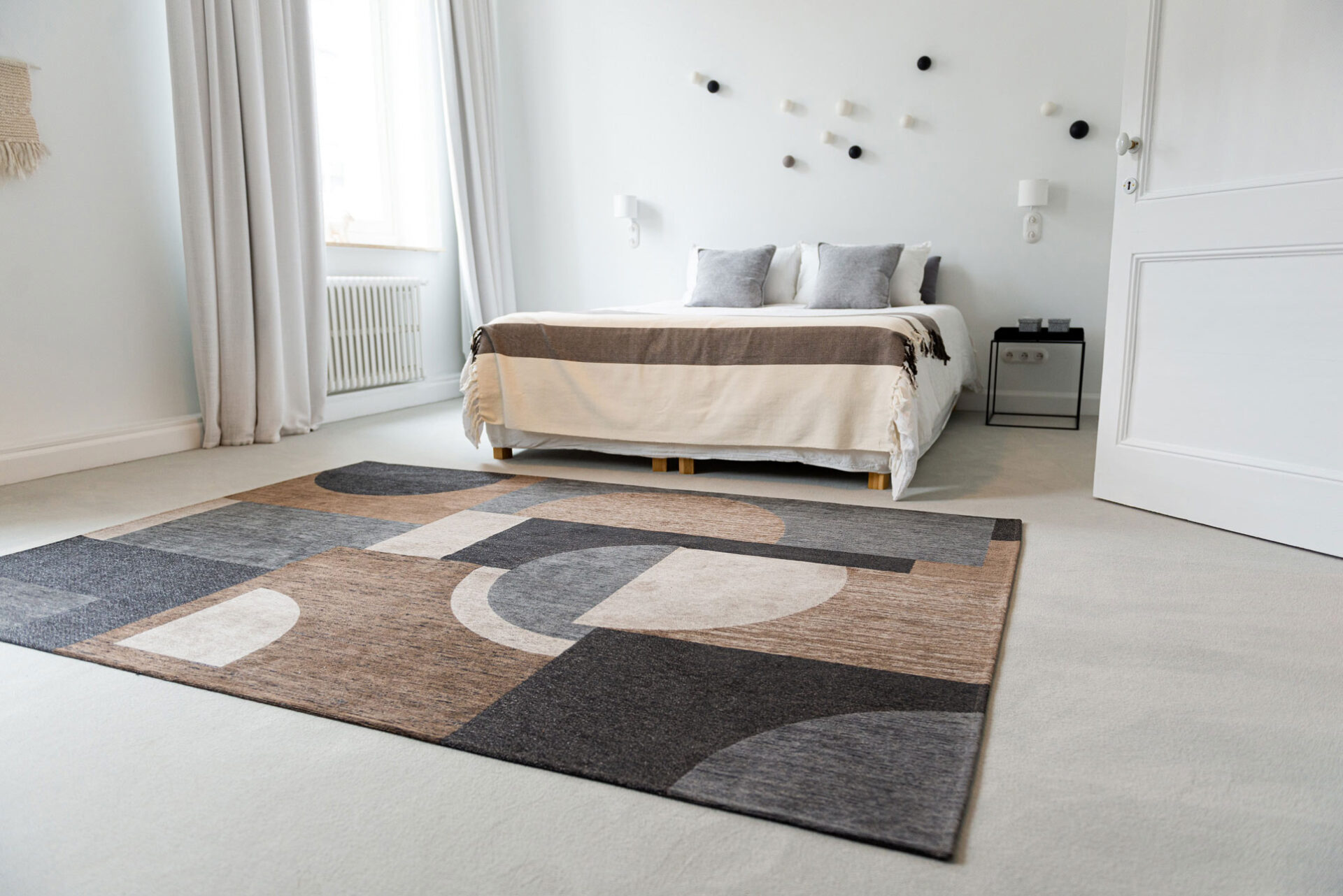 Jak prawidłowo wytrzepać dywan? Wszystko o pielęgnacji dywanów.